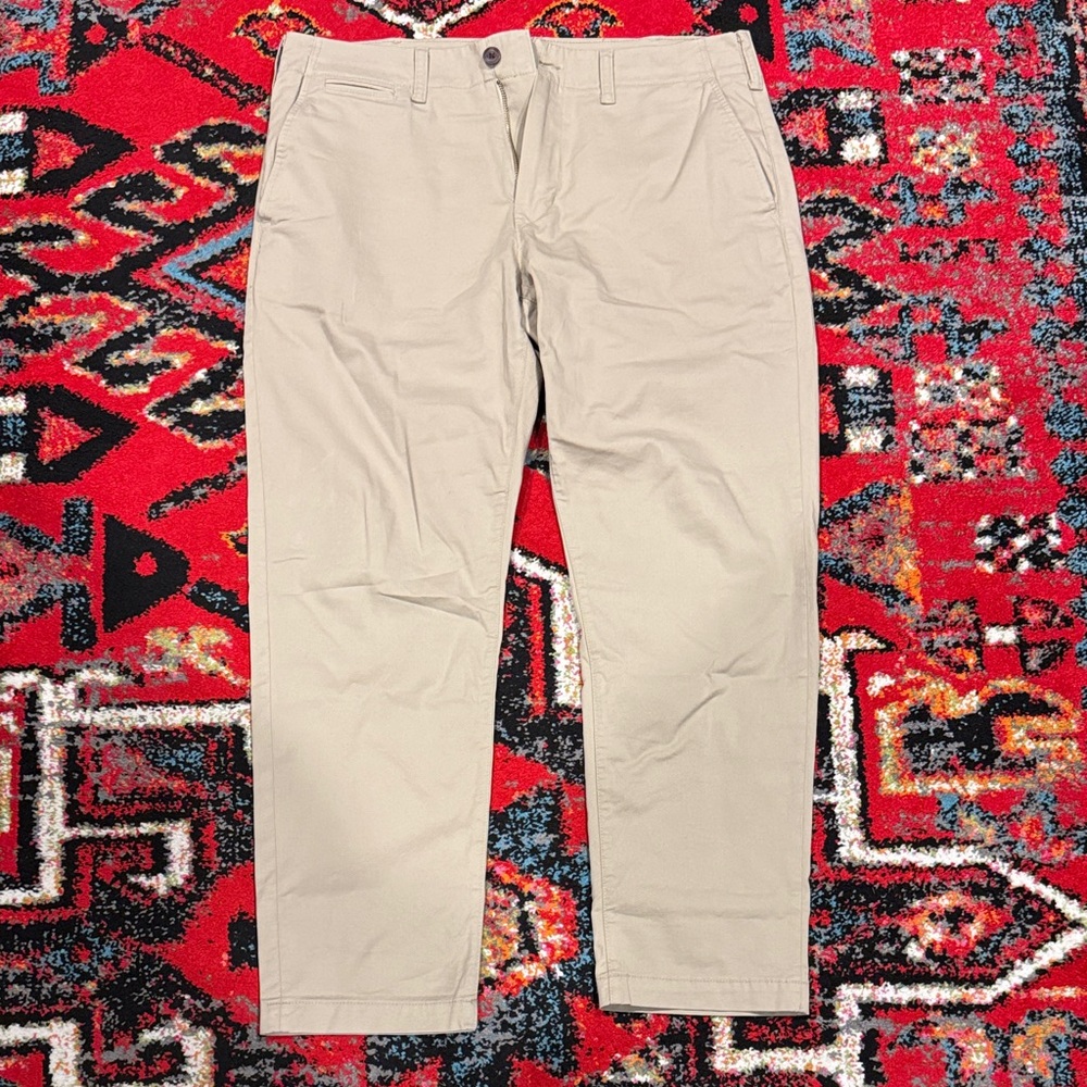 American Eagle Outfitters Men's Light Khaki Chinos